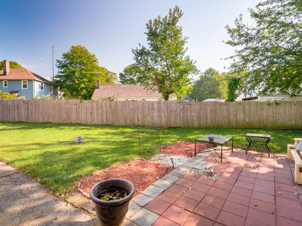 96 Manila Place, Bridgeport CT 06610