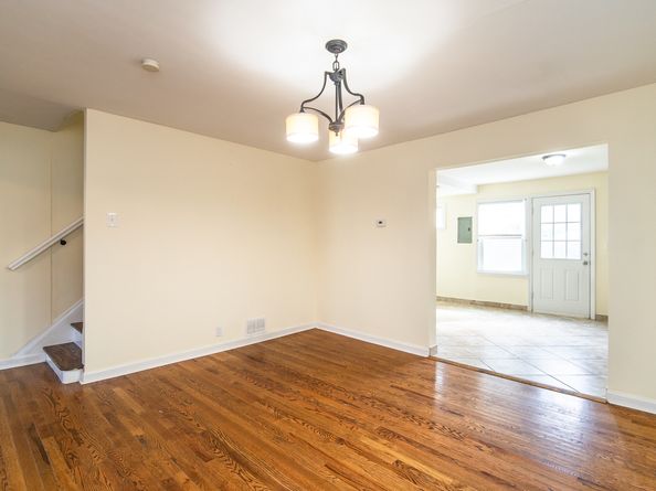 96 Manila Place, Bridgeport CT 06610