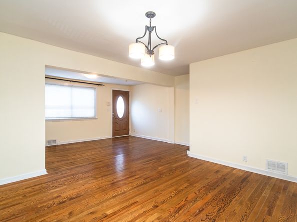 96 Manila Place, Bridgeport CT 06610