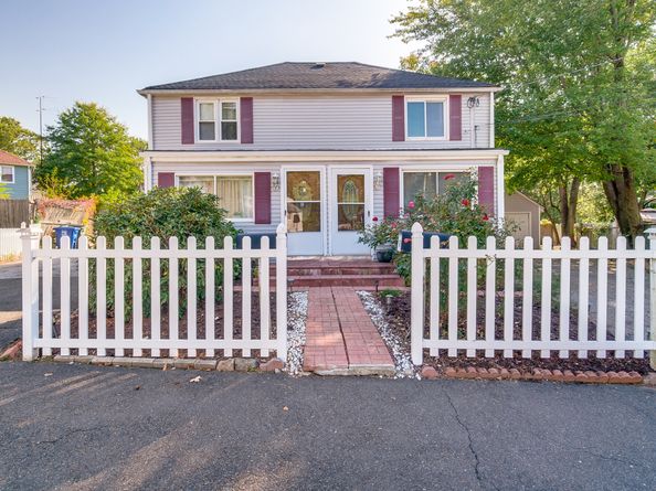 96 Manila Place, Bridgeport CT 06610