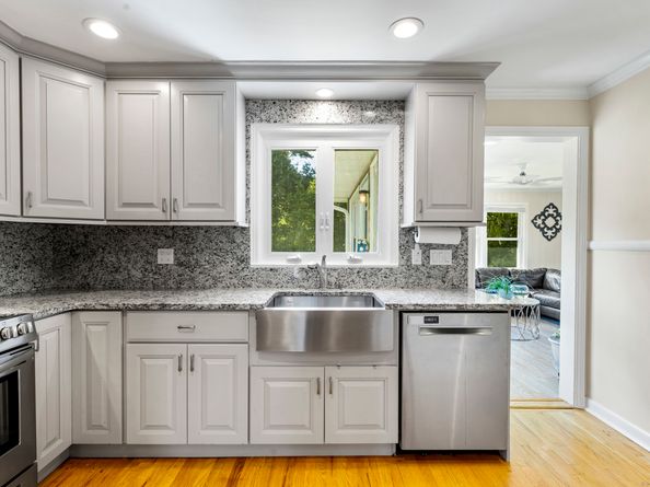 87 Parkway Drive, Trumbull CT 06611