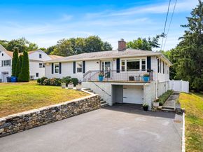 87 Parkway Drive, Trumbull CT 06611