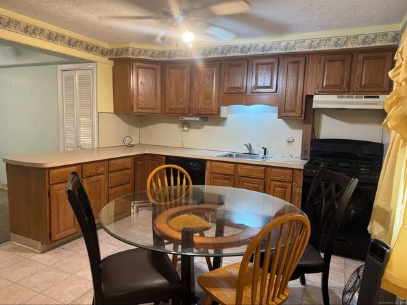 55 Court D 258, Bridgeport CT 06610