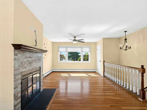 8 Bucciarelli Lane, Norwalk CT 06850