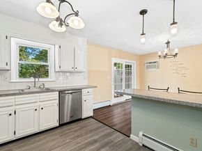 8 Bucciarelli Lane, Norwalk CT 06850