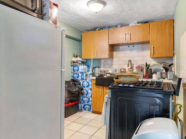 183 Calhoun Avenue, Bridgeport CT 06604