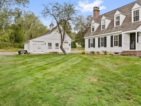 5 Bridgeworth Lane, Sherman CT 06784