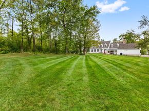 5 Bridgeworth Lane, Sherman CT 06784