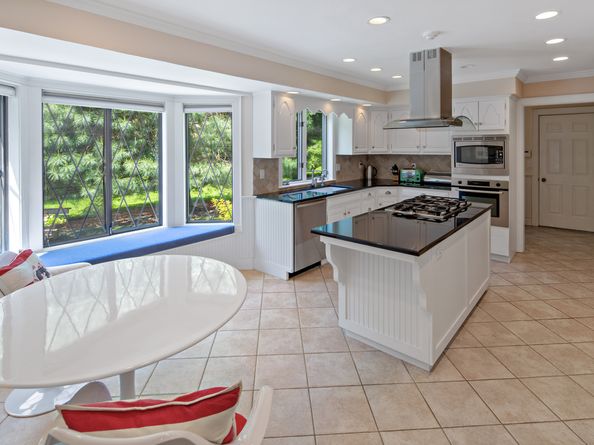 15 Tunxis Trail, Redding CT 06896