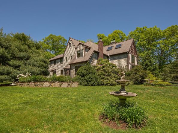 15 Tunxis Trail, Redding CT 06896