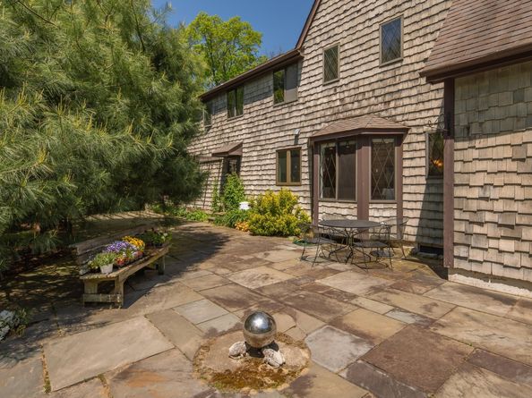 15 Tunxis Trail, Redding CT 06896