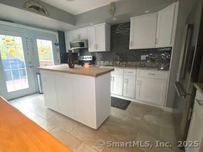 22 Prospect Drive, Brookfield CT 06804
