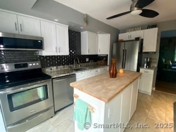 22 Prospect Drive, Brookfield CT 06804