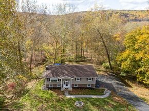 22 Prospect Drive, Brookfield CT 06804