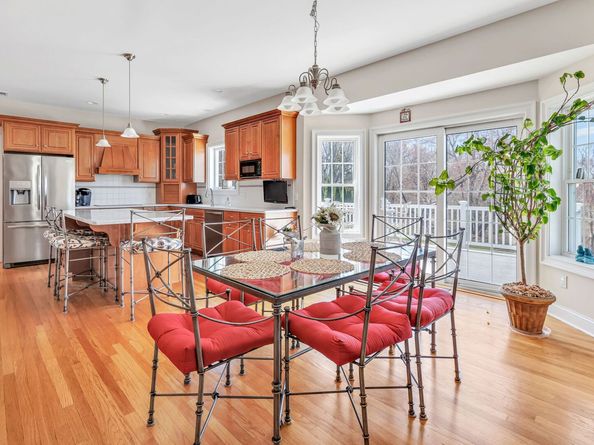 71 Old Dairy Lane, Shelton CT 06484