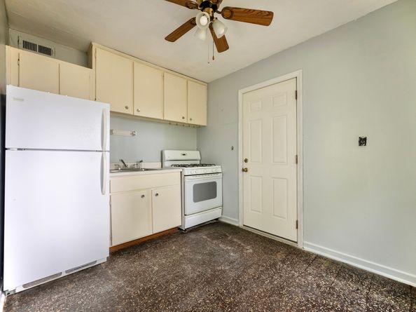 23 Baird Court 23, Stratford CT 06614