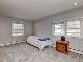 36 Tina Circle, Bridgeport CT 06606