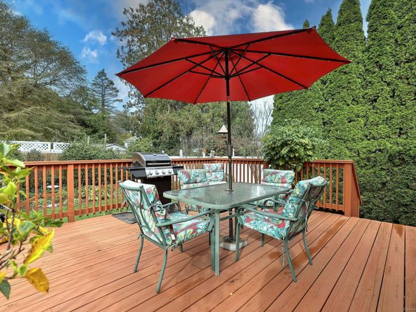 36 Tina Circle, Bridgeport CT 06606