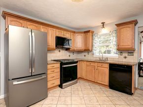 36 Tina Circle, Bridgeport CT 06606