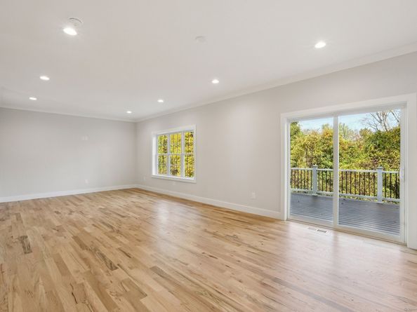 6 Vista Street, Danbury CT 06811