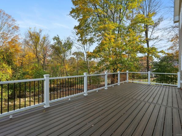 6 Vista Street, Danbury CT 06811