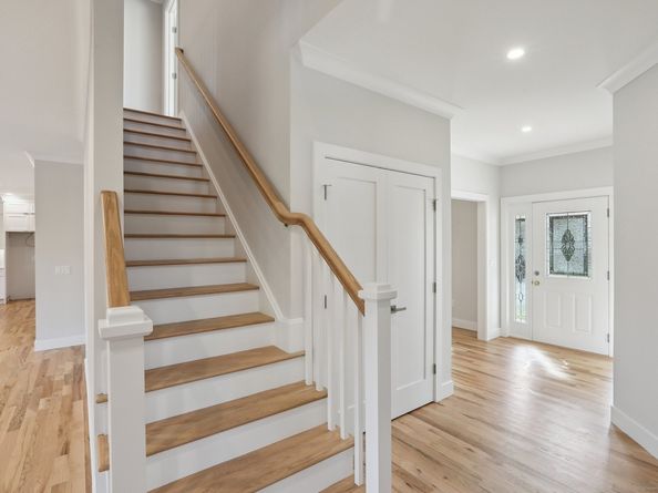 6 Vista Street, Danbury CT 06811