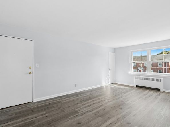 30 Revere Drive APT 3, Stamford CT 06902