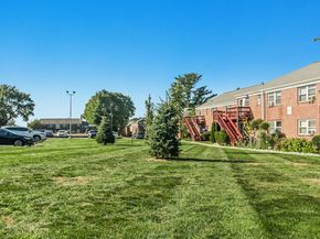 30 Revere Drive APT 3, Stamford CT 06902