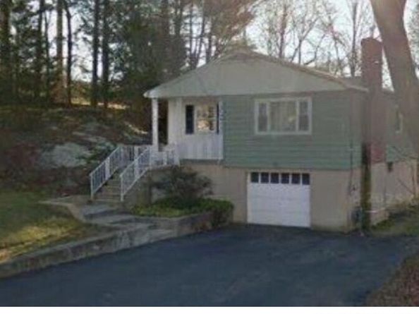 10 Carleton Street, Greenwich CT 06830