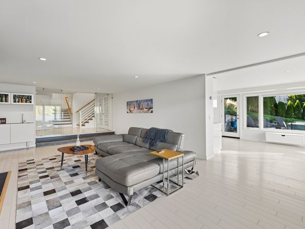 106 N Lake Shore Drive, Brookfield CT 06804