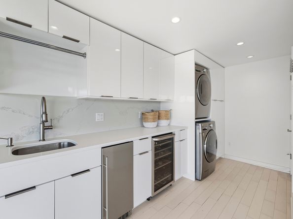 106 N Lake Shore Drive, Brookfield CT 06804
