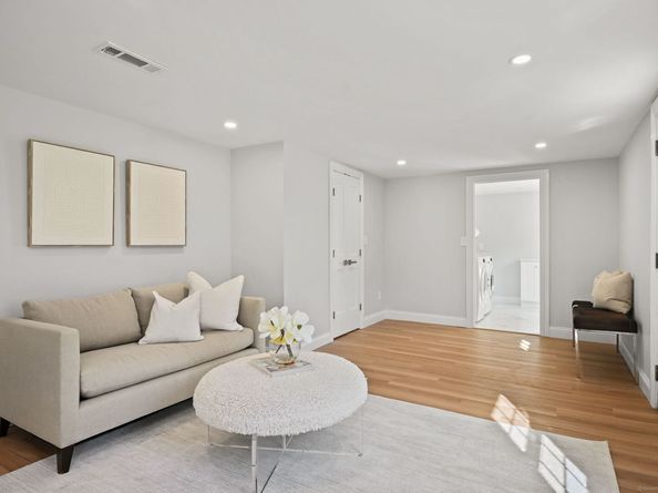 401 Unity Road, Trumbull CT 06611