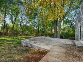 401 Unity Road, Trumbull CT 06611