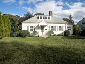 20 Woodlawn Avenue