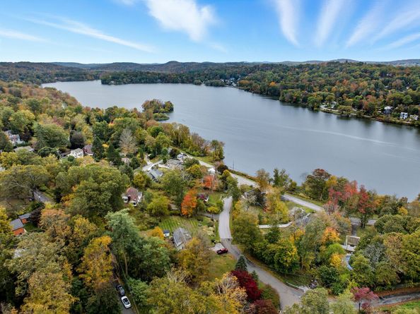 37 Hudson Drive, New Fairfield CT 06812