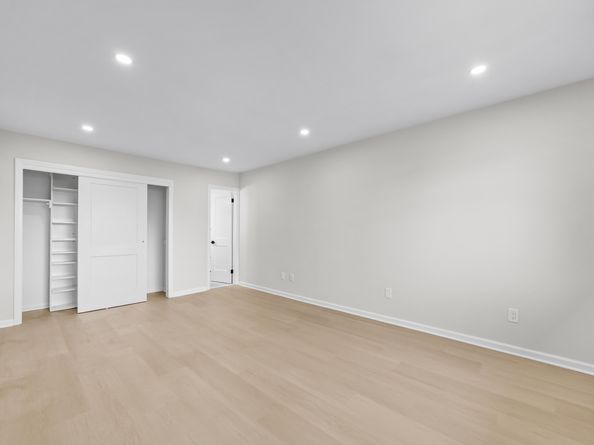 180 Glenbrook Road APT 35, Stamford CT 06902