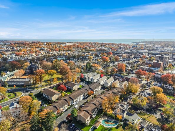 180 Glenbrook Road APT 35, Stamford CT 06902