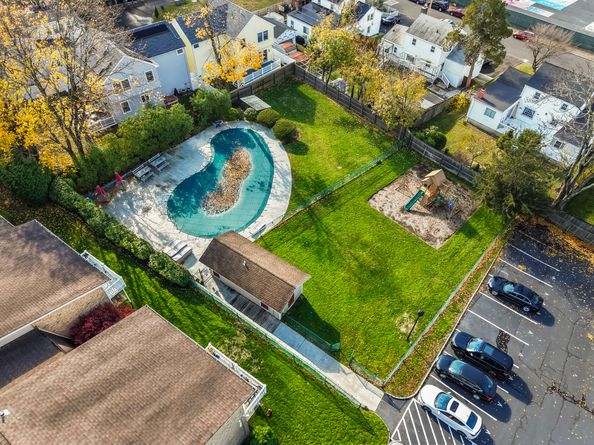 180 Glenbrook Road APT 35, Stamford CT 06902