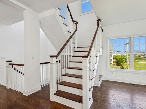 35 5th Avenue, Stratford CT 06615