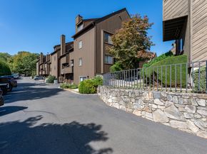 455 Hope Street APT 2F, Stamford CT 06906