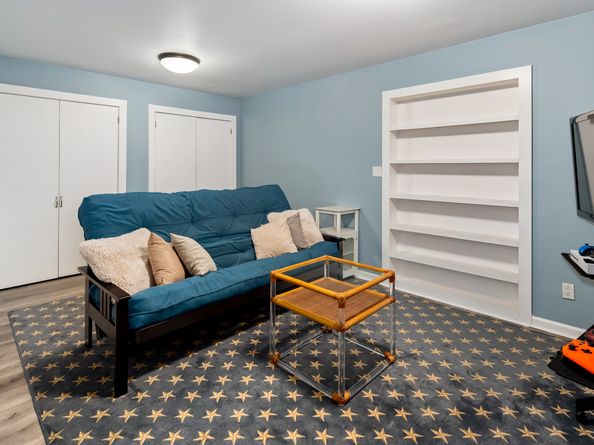455 Hope Street APT 2F, Stamford CT 06906