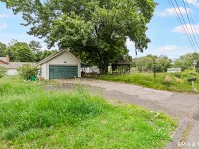 663 White Plains Road, Trumbull CT 06611