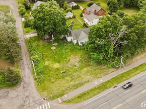 663 White Plains Road, Trumbull CT 06611