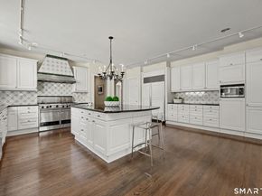 800 Verna Hill Road, Fairfield CT 06824