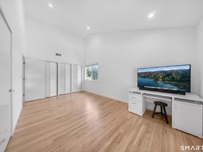 2177 Cross Highway, Fairfield CT 06824
