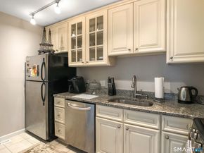 1 Glenrock 1, Norwalk CT 06850
