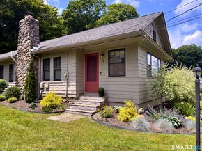 5 Hanover Road, Newtown CT 06470