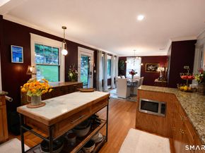 5 Hanover Road, Newtown CT 06470