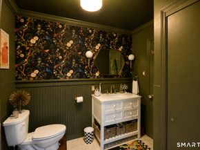 5 Hanover Road, Newtown CT 06470