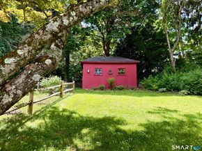 5 Hanover Road, Newtown CT 06470